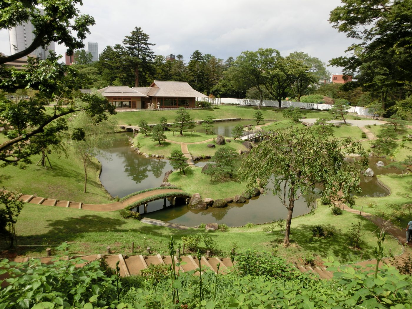 Gyokusen'inmaru Garden, seen from beside the water